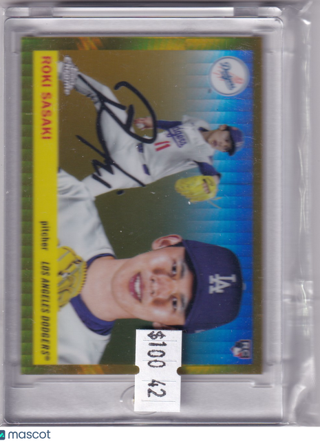 Roki Sasaki 2025 Topps Chrome #239 Los Angeles Dodgers Gold Refractor